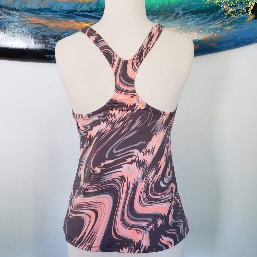 Excellent condition Nike top - Picture 3 of 8